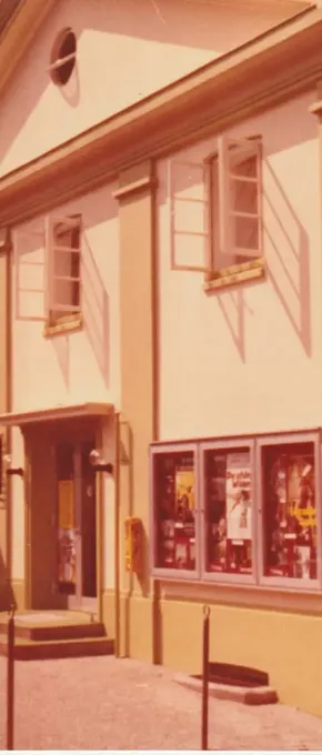 Das Burg Filmtheater von außen, 1975