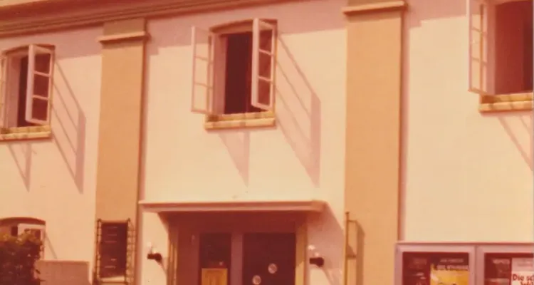 Das Burg Filmtheater von außen, 1975